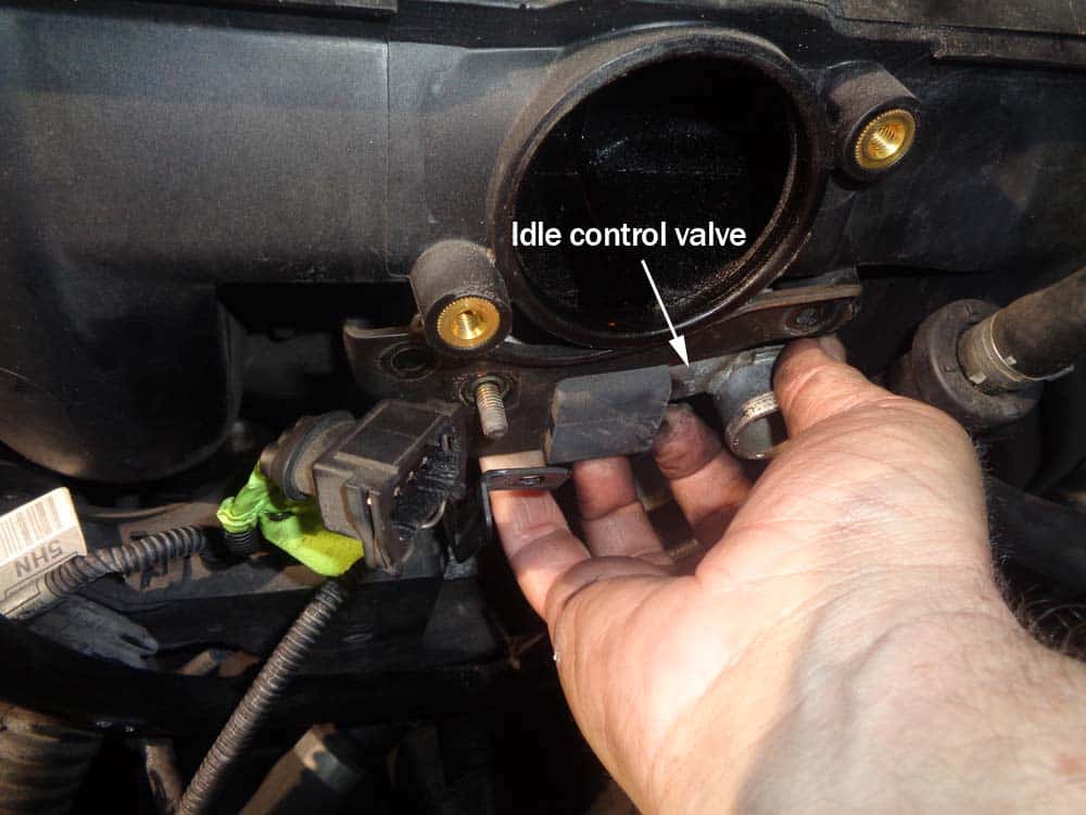 See B3471 repair manual